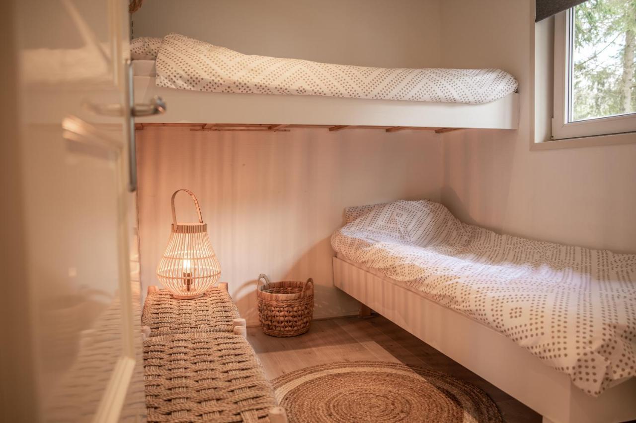 Stayatsas Tiny House Julia In De Bossen Op De Veluwe! エーペ エクステリア 写真