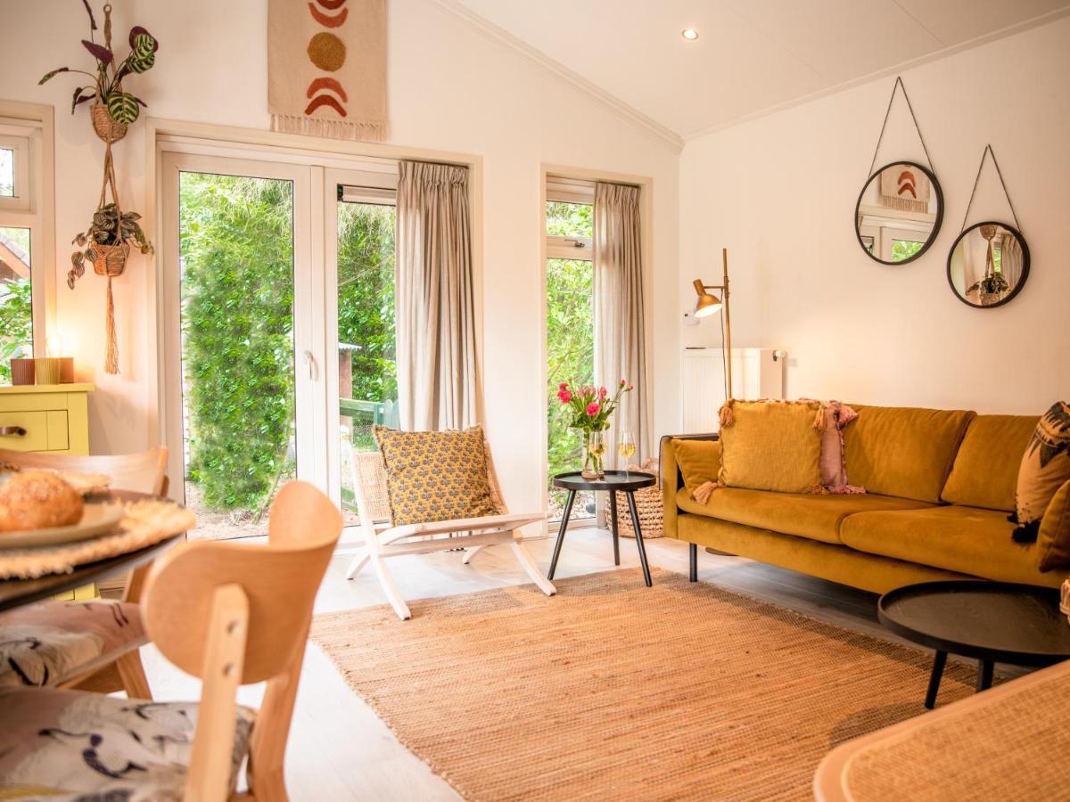 Stayatsas Tiny House Julia In De Bossen Op De Veluwe! エーペ エクステリア 写真