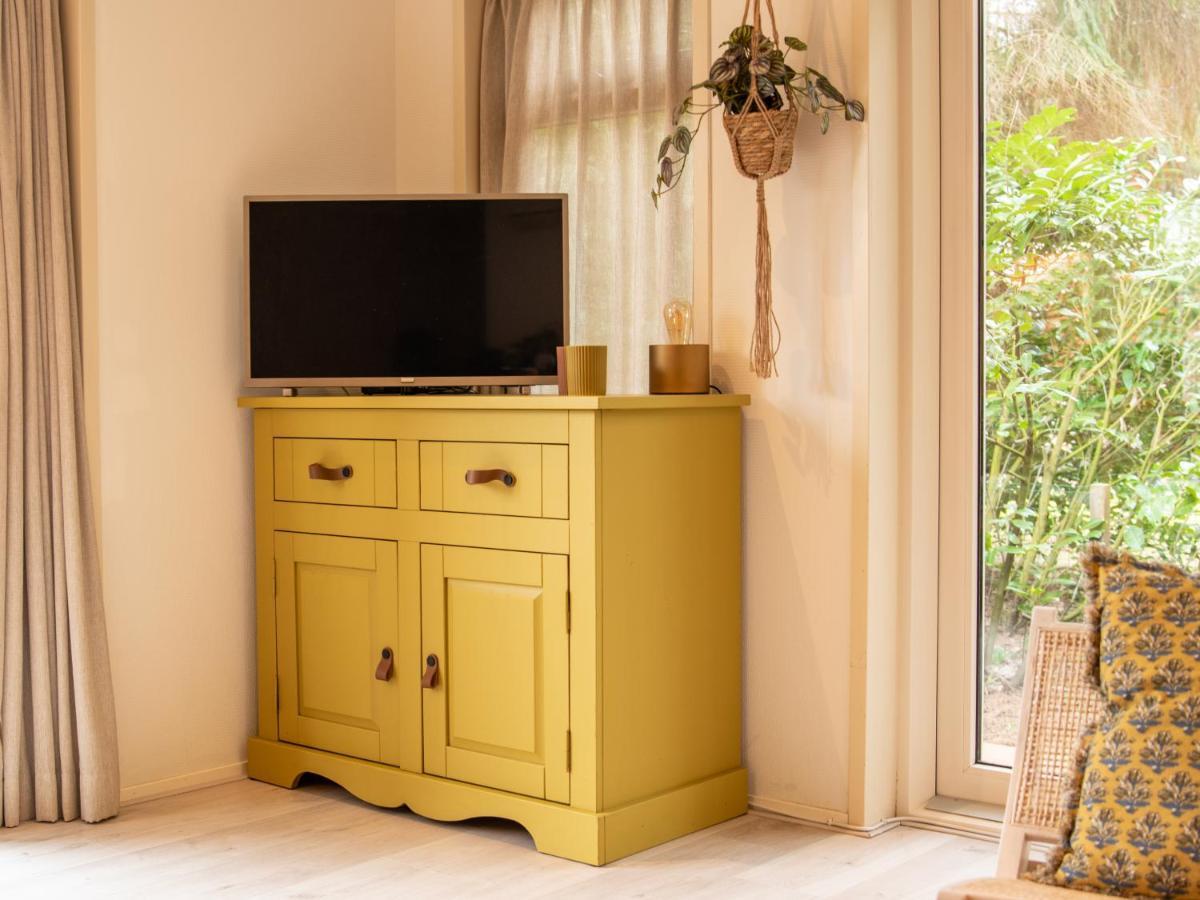 Stayatsas Tiny House Julia In De Bossen Op De Veluwe! エーペ エクステリア 写真
